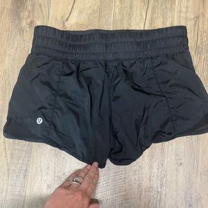 Lululemon hottie short 4’